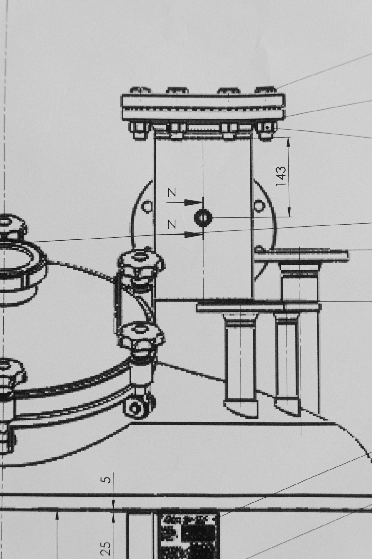 Technische Konstruktionszeichnung einer LÖMI Anlage mit Bemaßung der Anbauteile